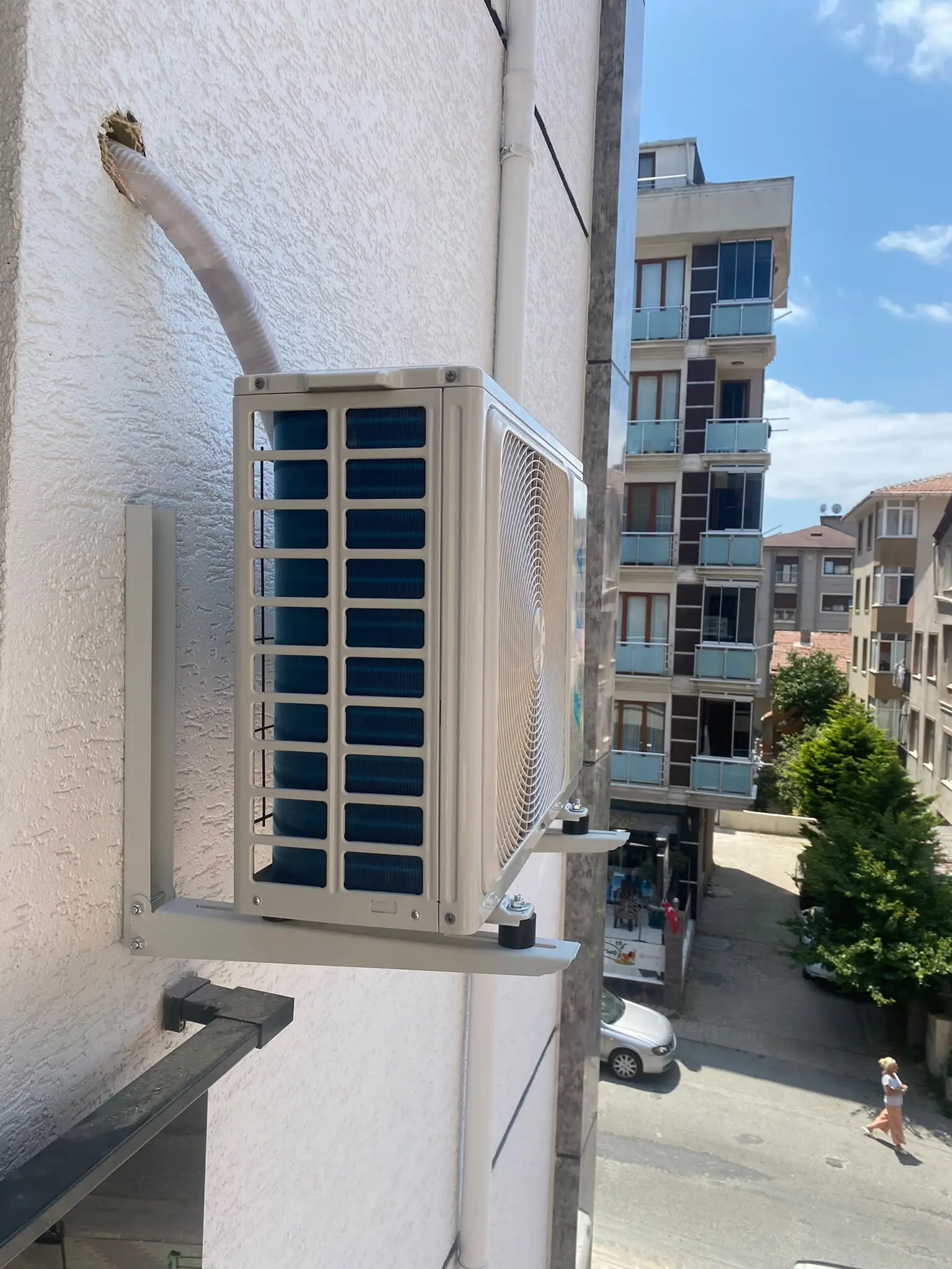 Dış Ünite Askı Montajı